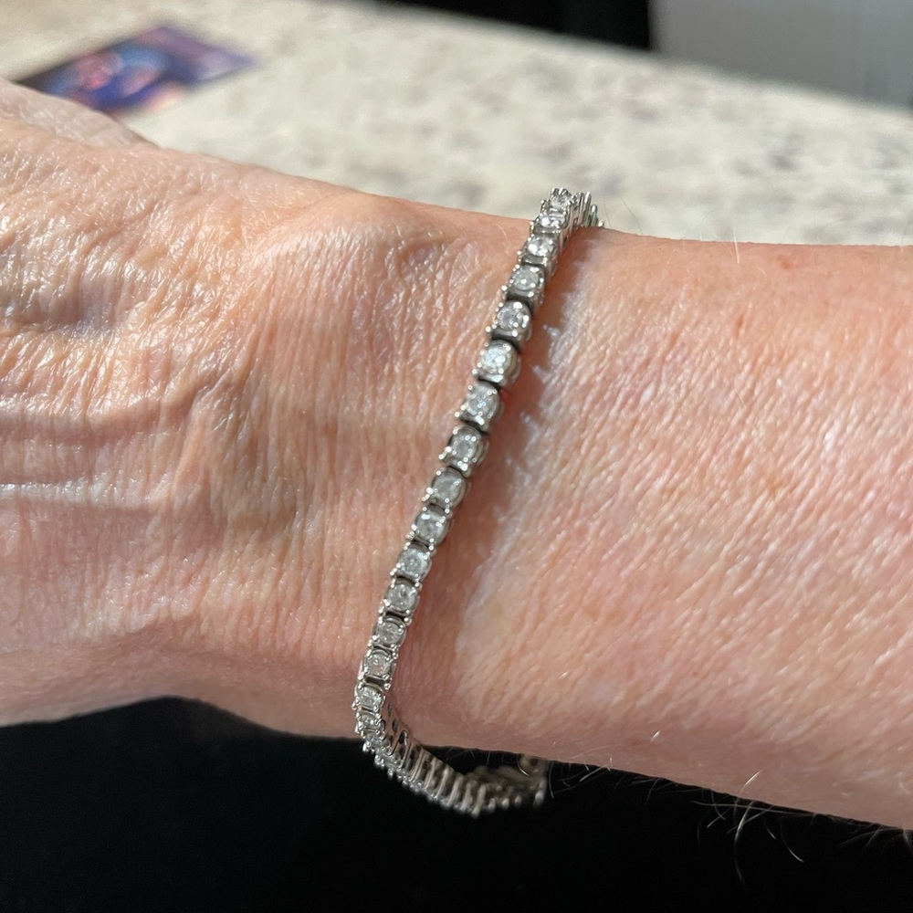 14 kt. White gold Diamond tennis bracelet